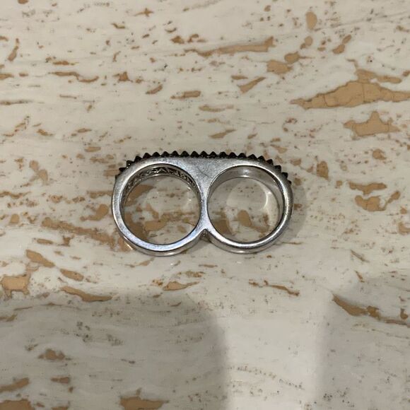 Erica Annenberg two finger ring 6/7 - Picture 4 of 9